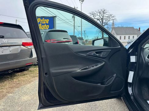 Used 2023 Chevrolet Malibu LT image 17