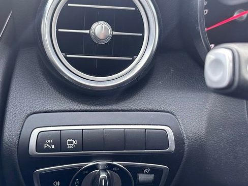 Used 2019 Mercedes-Benz GLC 300 4MATIC image 14