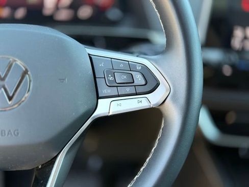 Used 2024 Volkswagen Atlas Cross Sport SEL image 28