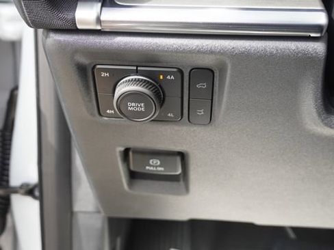 Used 2025 Ford Expedition Platinum w/ Driver's Package AWD/4WD image 23