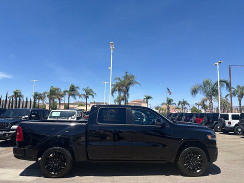 Used 2025 RAM 1500 Limited AWD/4WD image 9