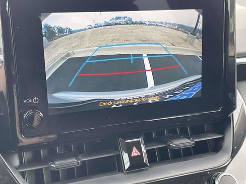 Used 2023 Toyota Corolla LE image 14