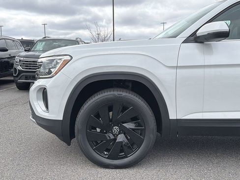 New 2026 Volkswagen Atlas SE FWD image 9