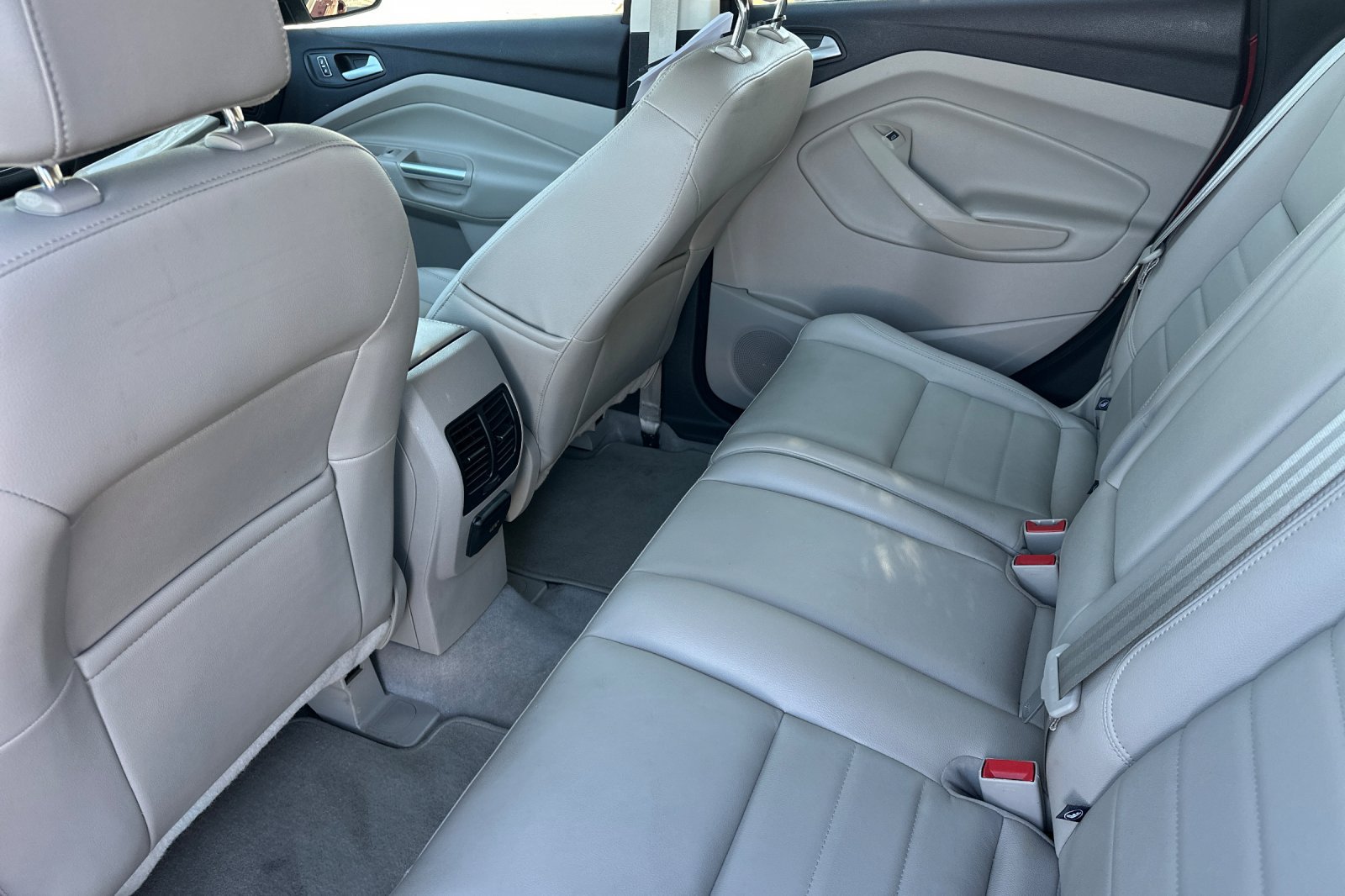 Used 2014 Ford C-MAX SEL w/ Equipment Group 302A FWD image 12
