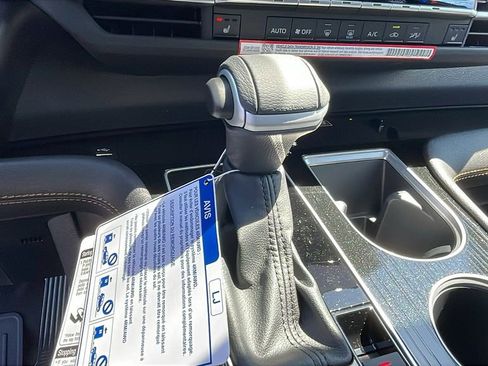 New 2026 Toyota Sienna XLE Woodland Edition AWD/4WD image 17