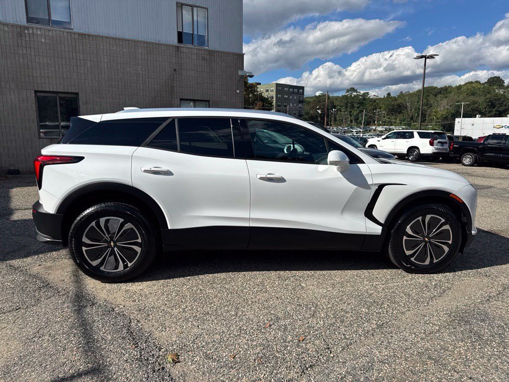 Used 2024 Chevrolet Blazer EV LT AWD/4WD image 8