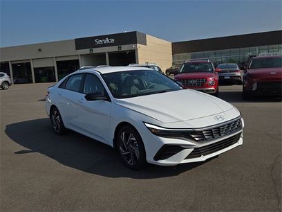 New 2025 Hyundai Elantra SEL