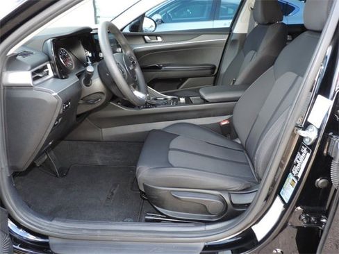 Used 2023 Kia K5 LXS image 12