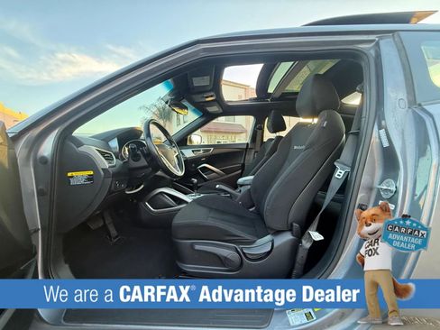 Used 2017 Hyundai Veloster Value Edition image 28