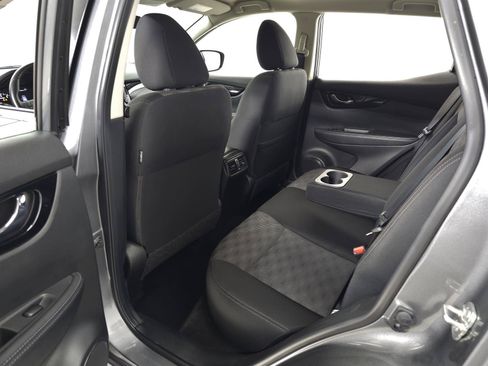 Used 2018 Nissan Rogue Sport SV w/ SV Technology Package AWD/4WD image 30