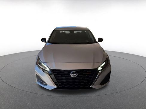 Used 2025 Nissan Altima 2.5 SR image 4