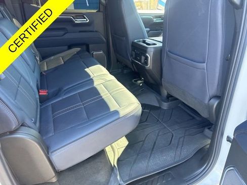 Used 2023 Chevrolet Silverado 1500 High Country w/ High Country Premium Package AWD/4WD image 26