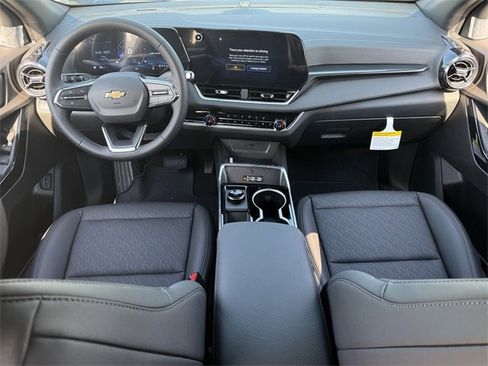 New 2026 Chevrolet Equinox LT w/ Convenience Package II image 10