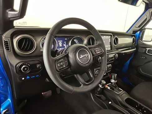 Used 2023 Jeep Wrangler Unlimited w/ Cold Weather Group AWD/4WD image 16