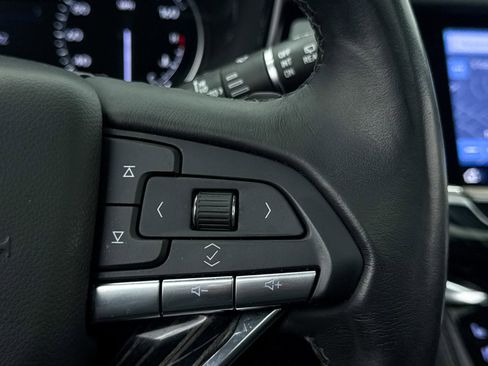 Used 2023 Cadillac XT6 Premium Luxury image 24