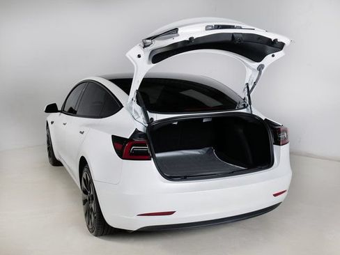 Used 2023 Tesla Model 3 Standard Range RWD image 29
