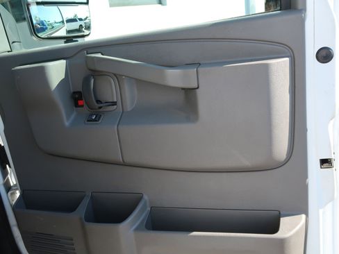 Used 2019 Chevrolet Express 3500 w/ Power Convenience Package RWD image 40