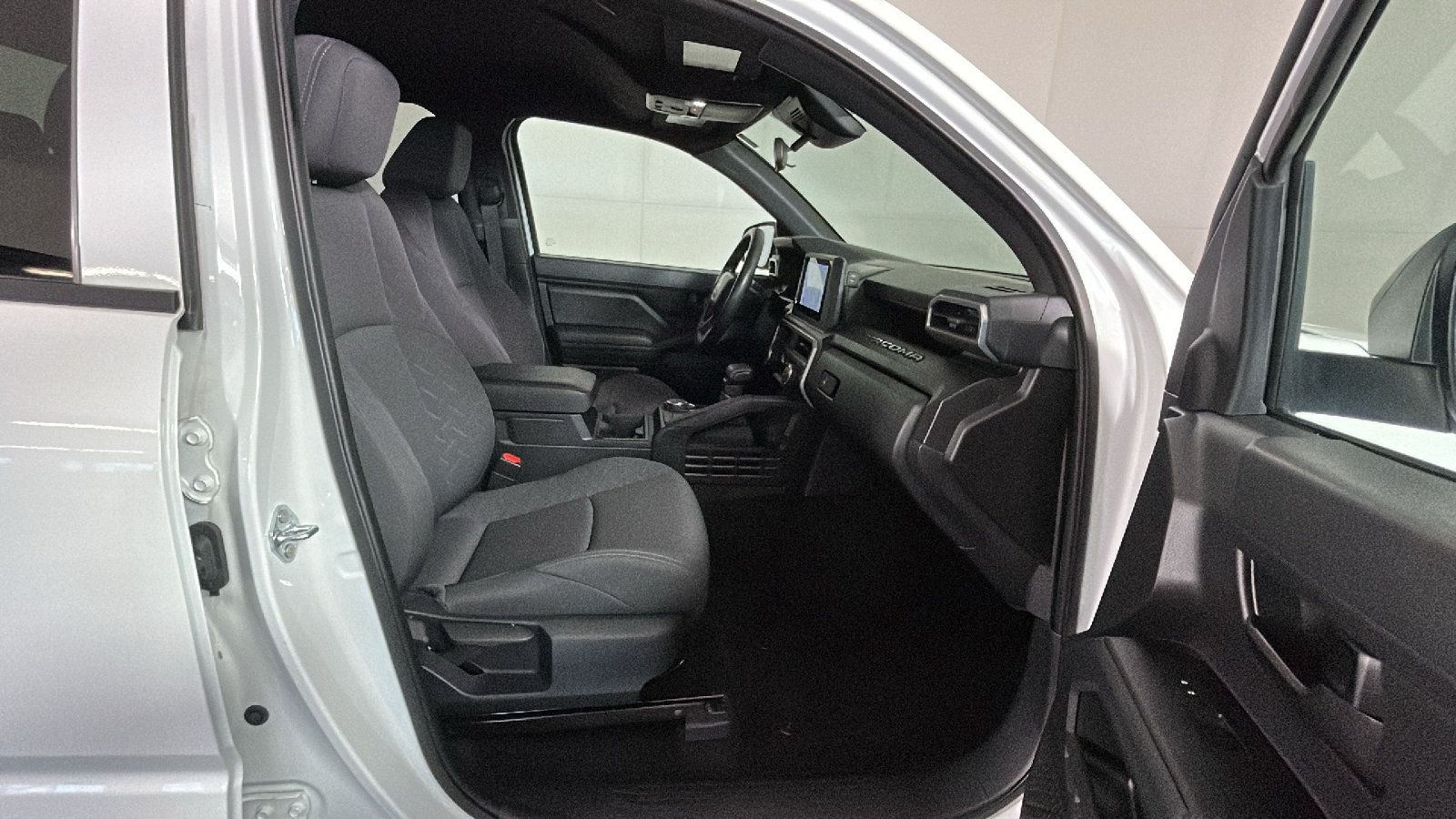 Used 2024 Toyota Tacoma SR AWD/4WD image 36