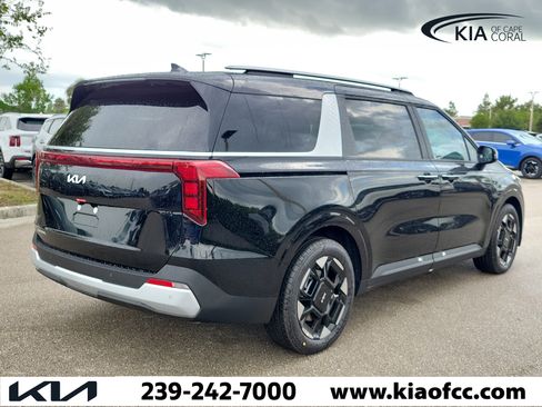 New 2026 Kia Carnival EX FWD image 6