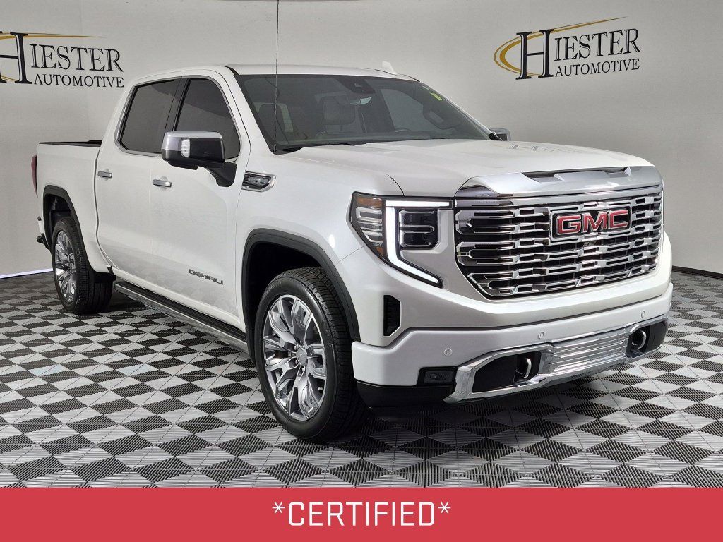 Used 2023 GMC Sierra 1500 Denali w/ Denali Reserve Package AWD/4WD image 2