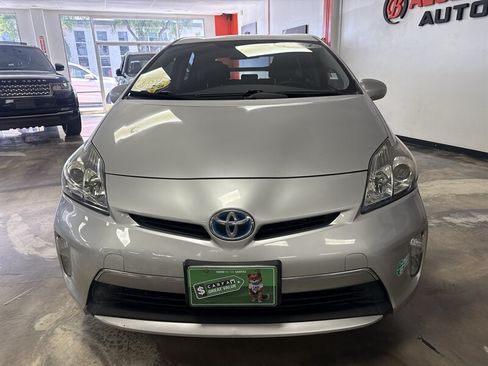 Used 2014 Toyota Prius Prime Plug-In Hybrid FWD image 2