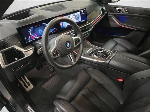 Used 2026 BMW X7 M60i image 18