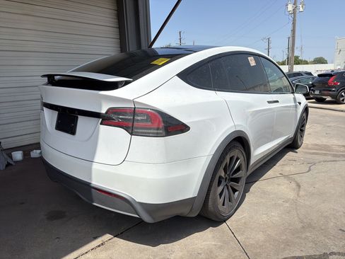 Used 2023 Tesla Model X AWD/4WD image 3