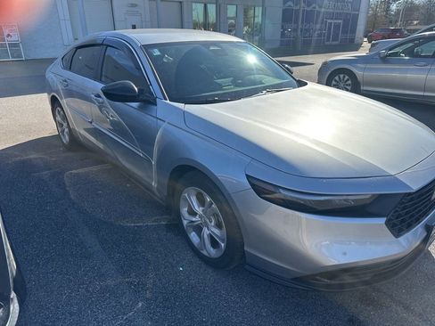 Used 2025 Honda Accord LX image 5