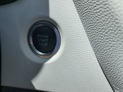 Certified 2024 Toyota Corolla SE image 25