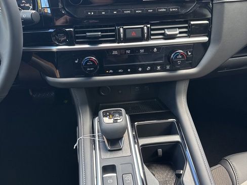 New 2025 Nissan Pathfinder SL w/ Cargo Package image 38