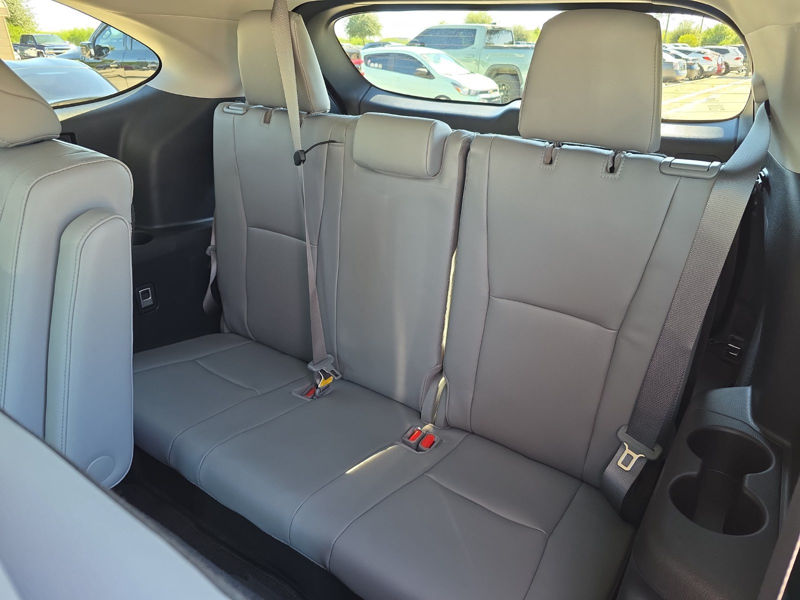 New 2026 Toyota Highlander Platinum AWD/4WD image 32