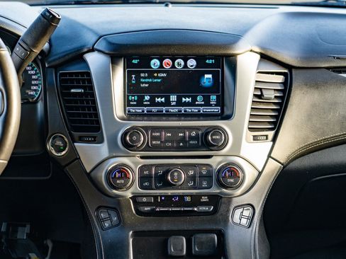 Used 2017 GMC Yukon SLT image 19