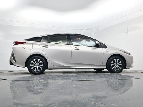 Used 2020 Toyota Prius Prime XLE image 41