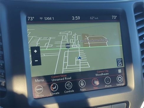 Used 2023 Jeep Cherokee Altitude Lux image 18