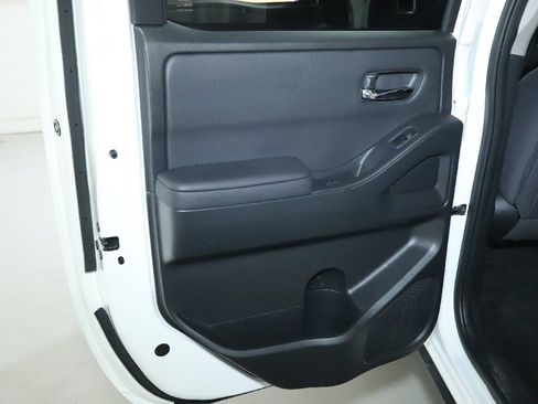 Certified 2024 Nissan Frontier SV w/ Hardbody Edition image 13
