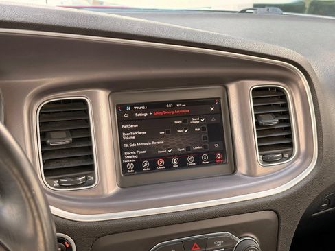 Used 2022 Dodge Charger SXT w/ Leather Interior Group RWD image 35