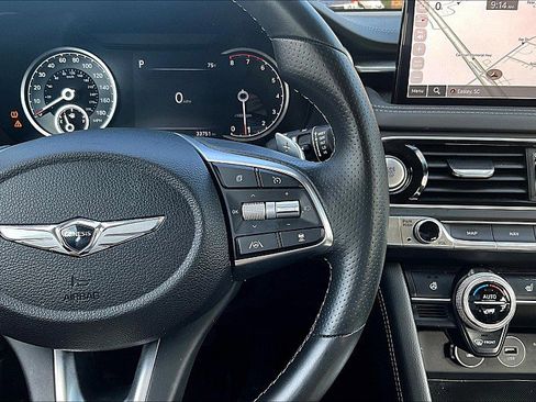 Used 2023 Genesis G70 2.0T image 21