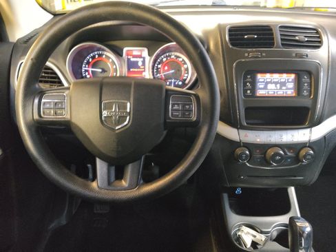 Used 2020 Dodge Journey SE w/ Blacktop Package FWD image 22