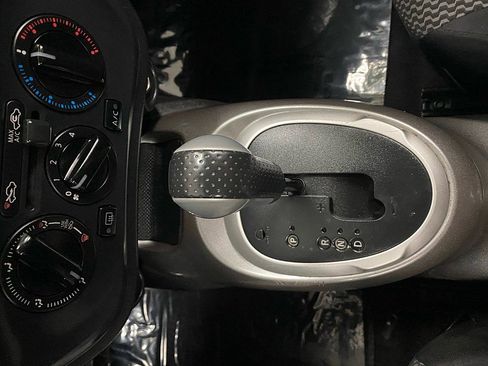 Used 2016 Nissan Juke S image 20