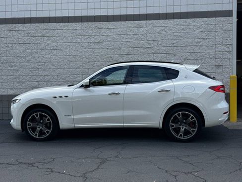 Used 2018 Maserati Levante GranSport image 13
