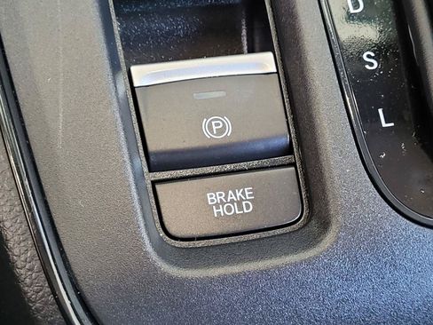 Used 2024 Honda CR-V LX image 16