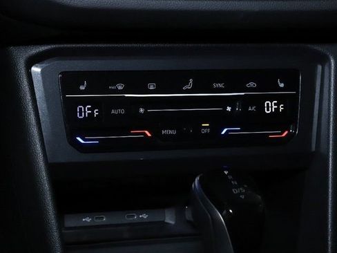 Certified 2024 Volkswagen Tiguan SE AWD/4WD image 28