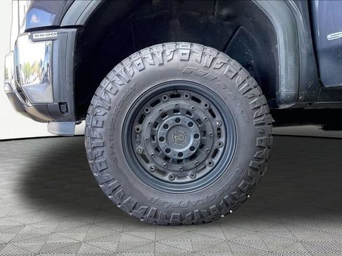 Used 2025 GMC Sierra 3500 SLT AWD/4WD image 22