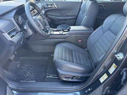 New 2026 Mitsubishi Outlander SE FWD image 23