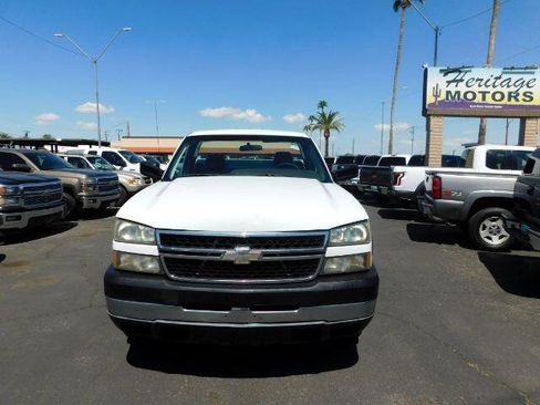 Used 2006 Chevrolet Silverado 2500 W/T image 2