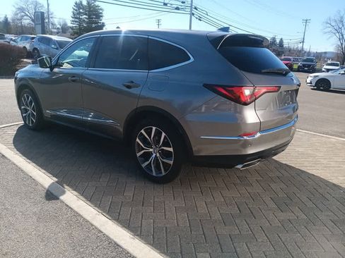 Used 2023 Acura MDX SH-AWD w/ Technology Package image 4
