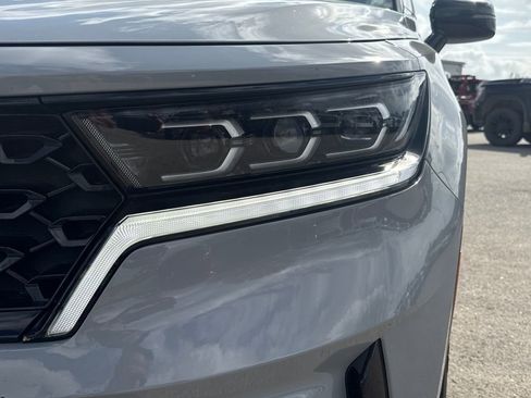 Used 2023 Kia Sorento SX image 10