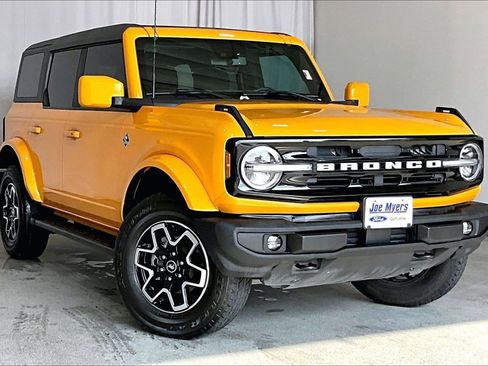 Used 2022 Ford Bronco Outer Banks image 1