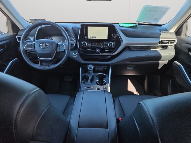 Certified 2026 Toyota Highlander XLE AWD/4WD image 18