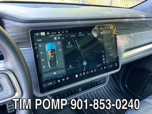Used 2023 Rivian R1S Adventure AWD/4WD image 27